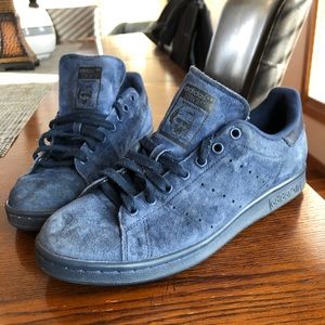 Addias Stan smith blue suede shoe